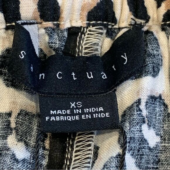 Sanctuary Leopard Print Shorts Size XS - Picture 9 of 10